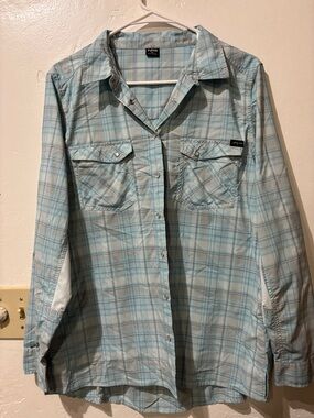 Women’s NRS Light Blue Plaid Button-Up Shirt